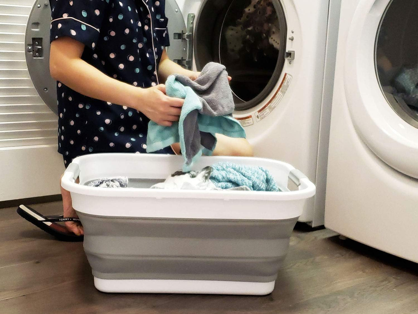 41L Collapsible Plastic Laundry Basket - Foldable Pop up Storage Container/Organizer - Portable Washing Tub - Space Saving Hamper/Basket (Grey)