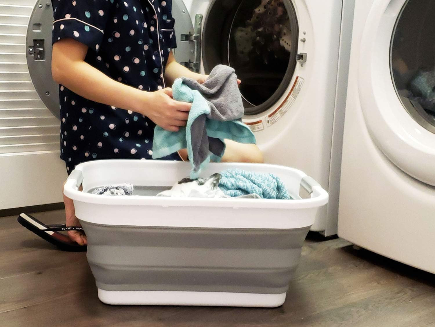 41L Collapsible Plastic Laundry Basket - Foldable Pop up Storage Container/Organizer - Portable Washing Tub - Space Saving Hamper/Basket (Grey)